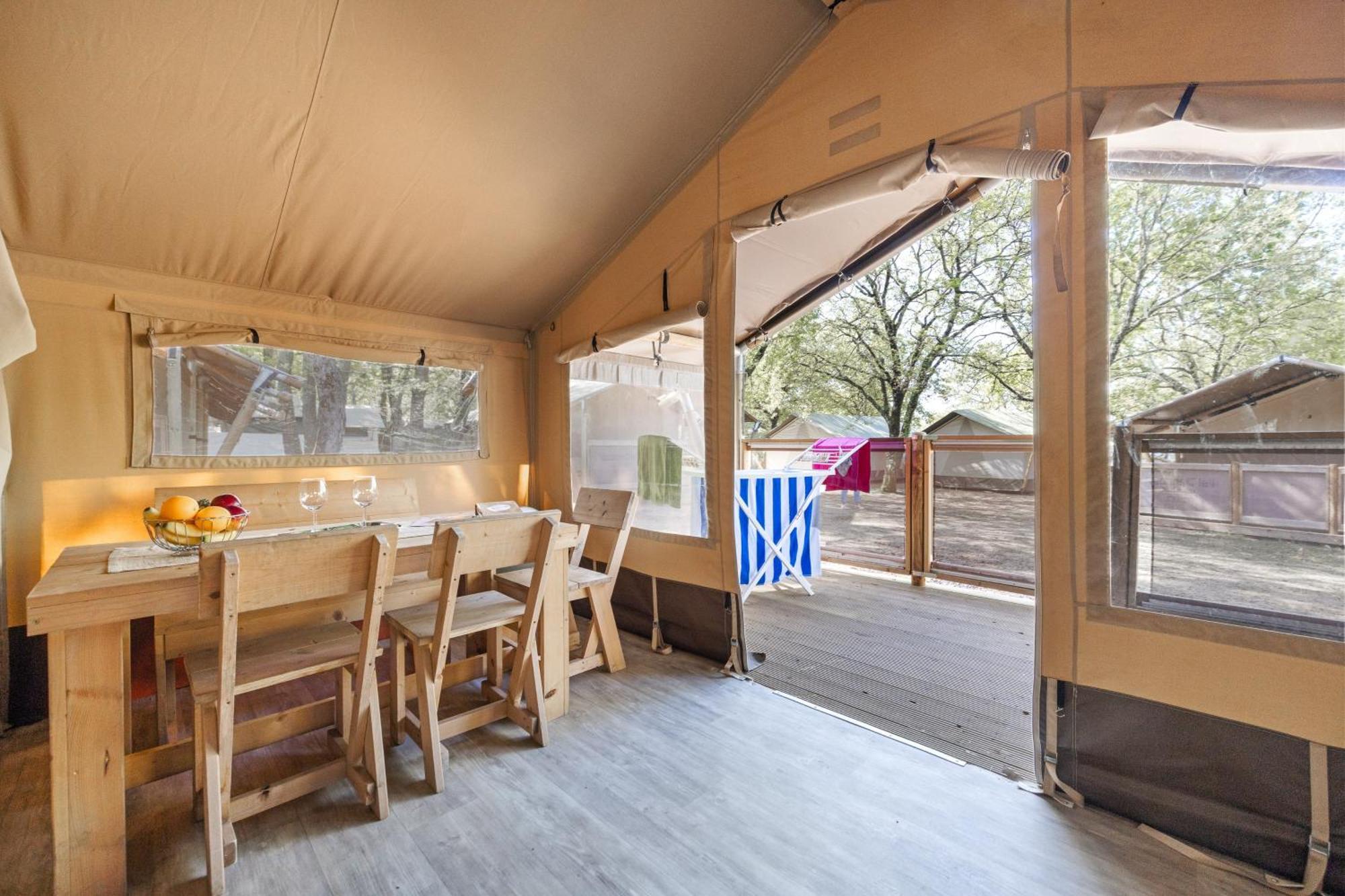 Easyatent Safari Tents Bijela Uvala Kamp